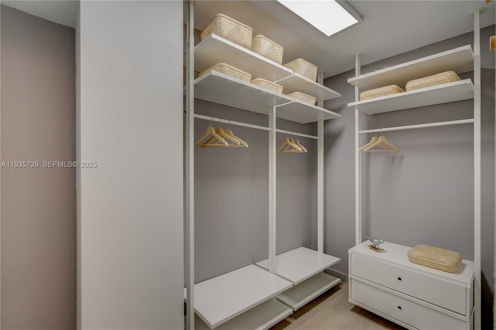 Small Image of 2000 NORTH EAST 135TH ST #908, North Miami Number 19