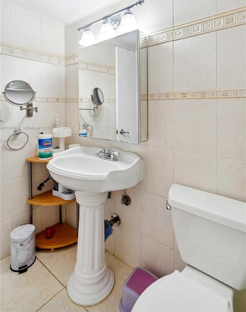 Small Image of 1400 SOUTH OCEAN DR #802, Hollywood Number 20