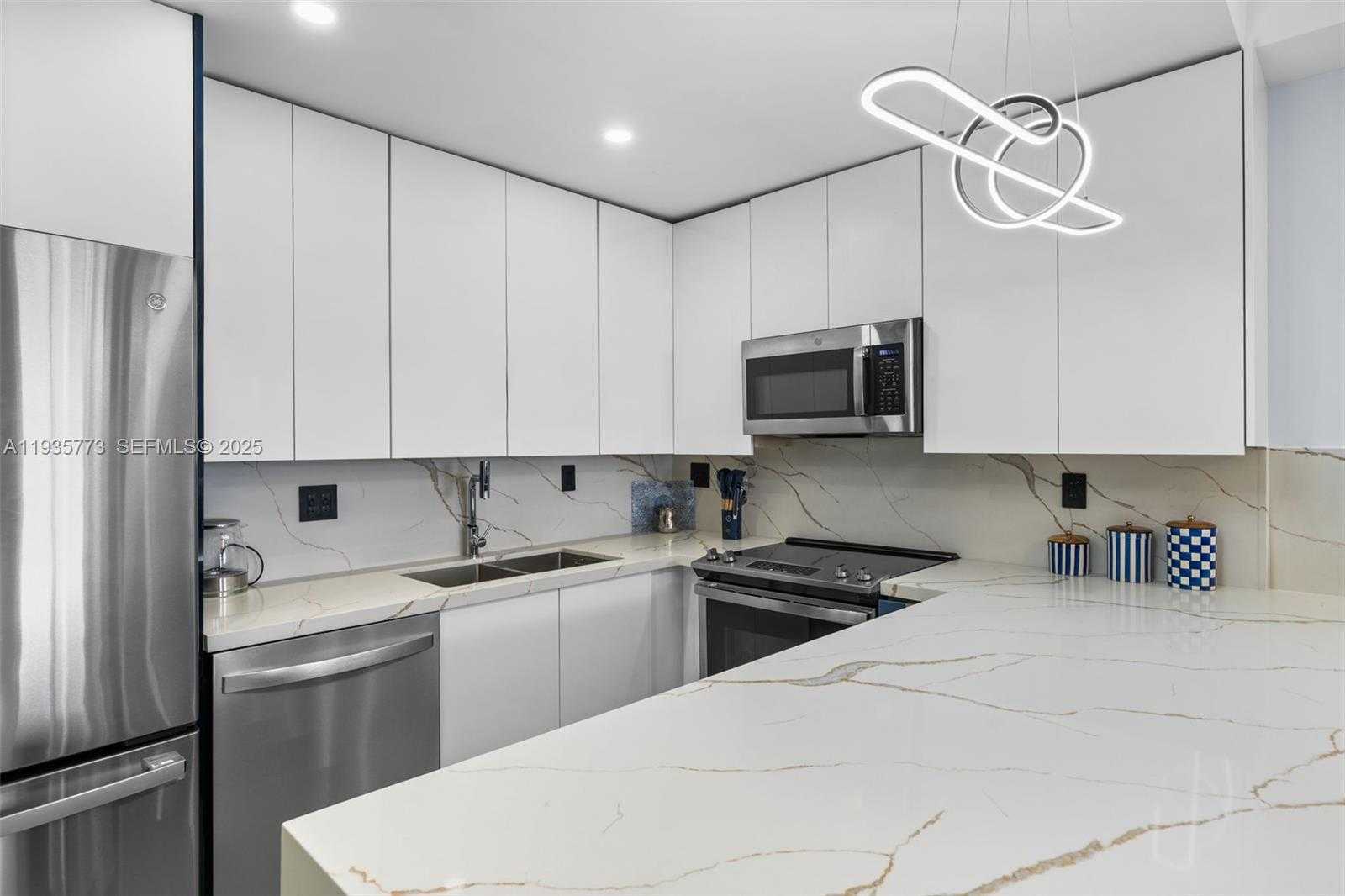 Small Image of 19380 COLLINS AVE #826, Sunny Isles Beach Number 5