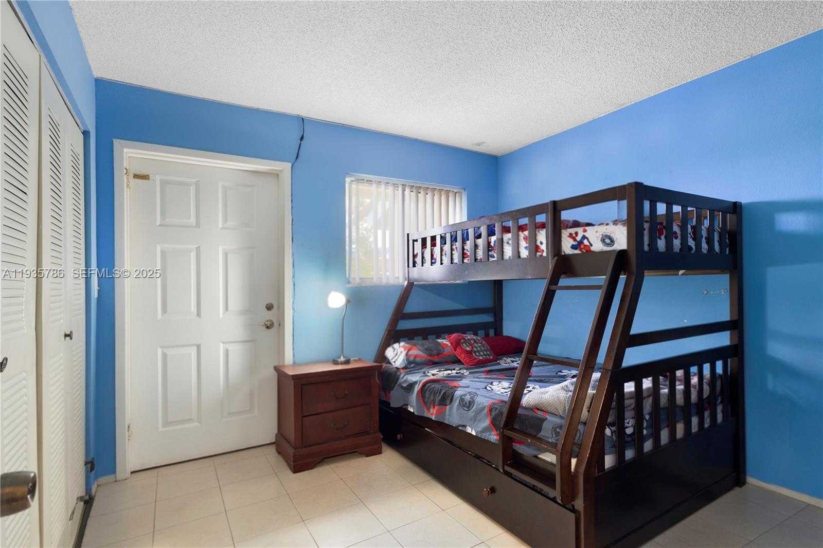 Small Image of 8262 NW 5th Ln, Miami, FL 33126, USA Number 14