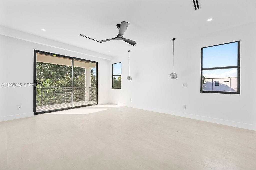 Small Image of 1321 NORTH EAST 13TH AVE, Fort Lauderdale Number 14