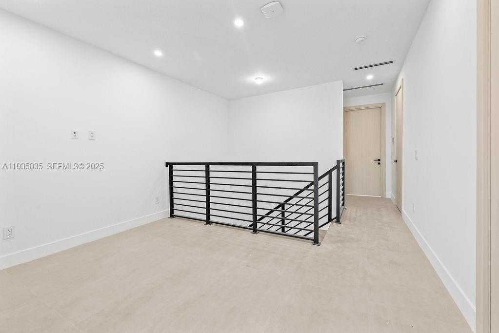 Small Image of 1321 NORTH EAST 13TH AVE, Fort Lauderdale Number 18