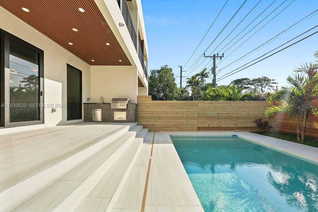 Small Image of 1321 NORTH EAST 13TH AVE, Fort Lauderdale Number 4