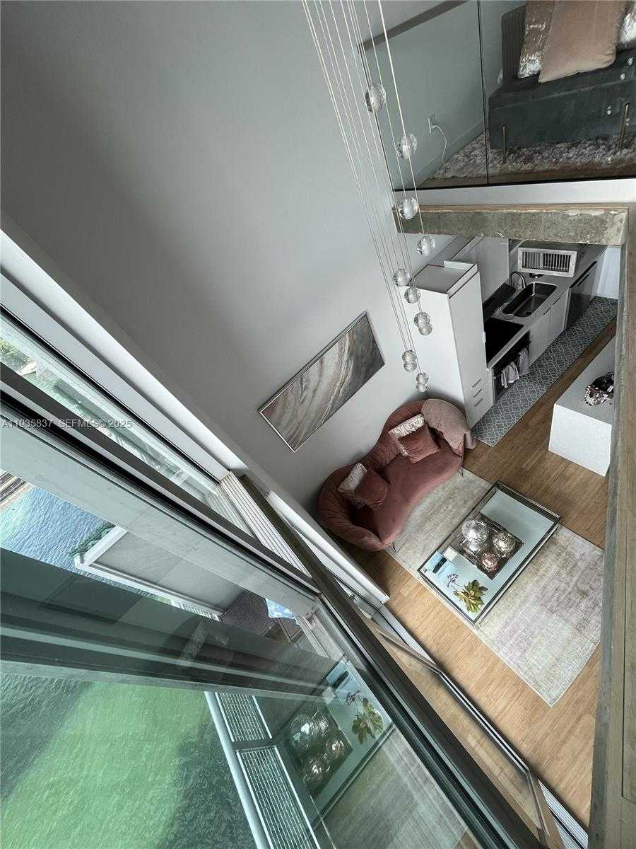 Small Image of 690 SOUTH WEST 1ST CT #1709, Miami Number 10