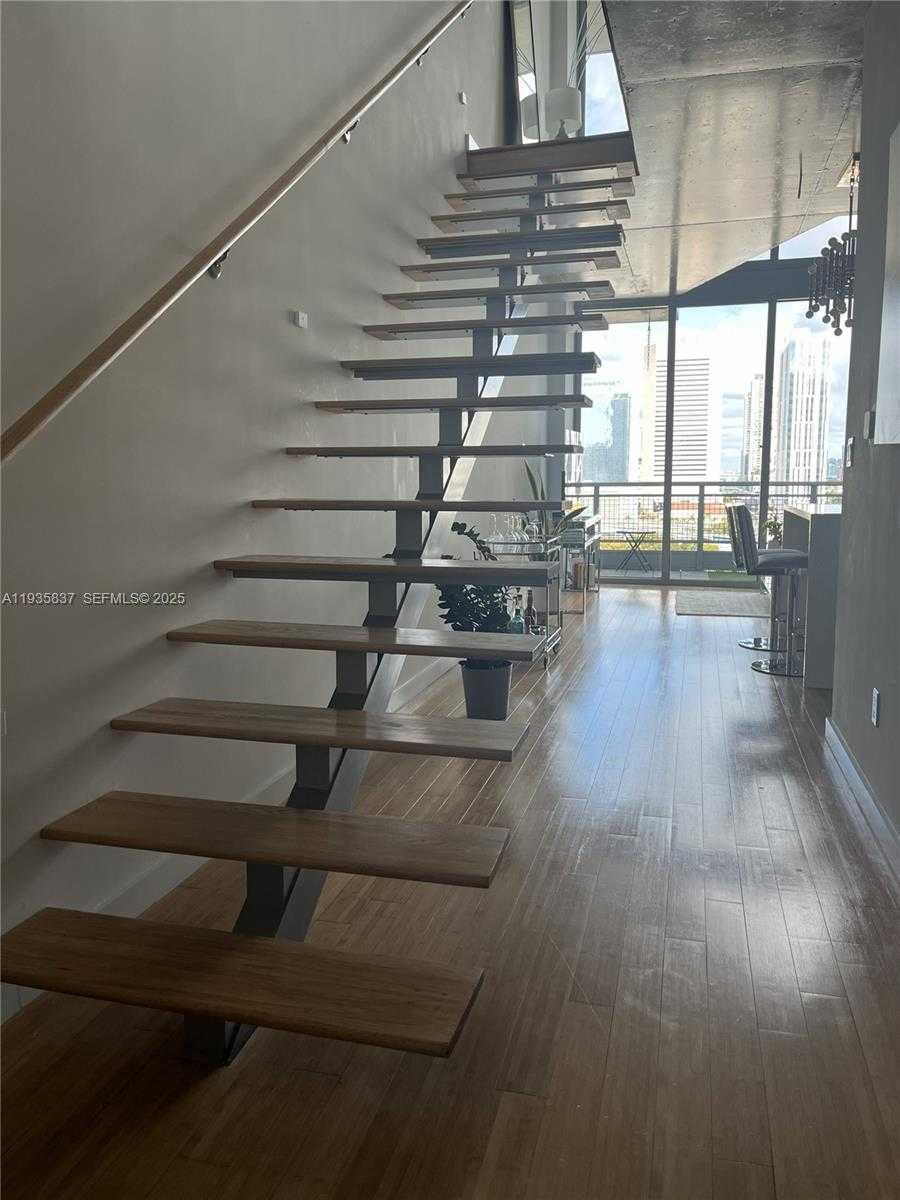 Small Image of 690 SOUTH WEST 1ST CT #1709, Miami Number 2