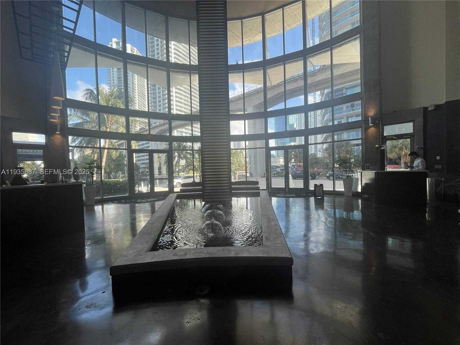 Small Image of 690 SOUTH WEST 1ST CT #1709, Miami Number 22