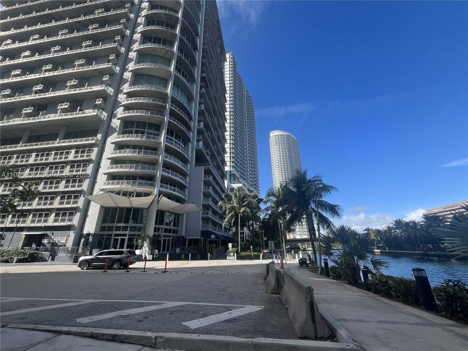 Small Image of 690 SOUTH WEST 1ST CT #1709, Miami Number 24