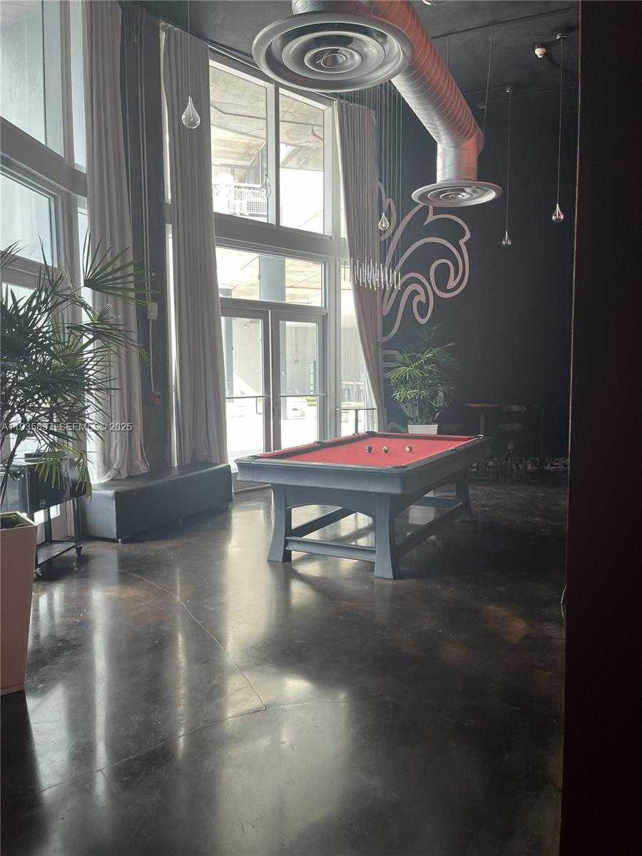 Small Image of 690 SOUTH WEST 1ST CT #1709, Miami Number 32