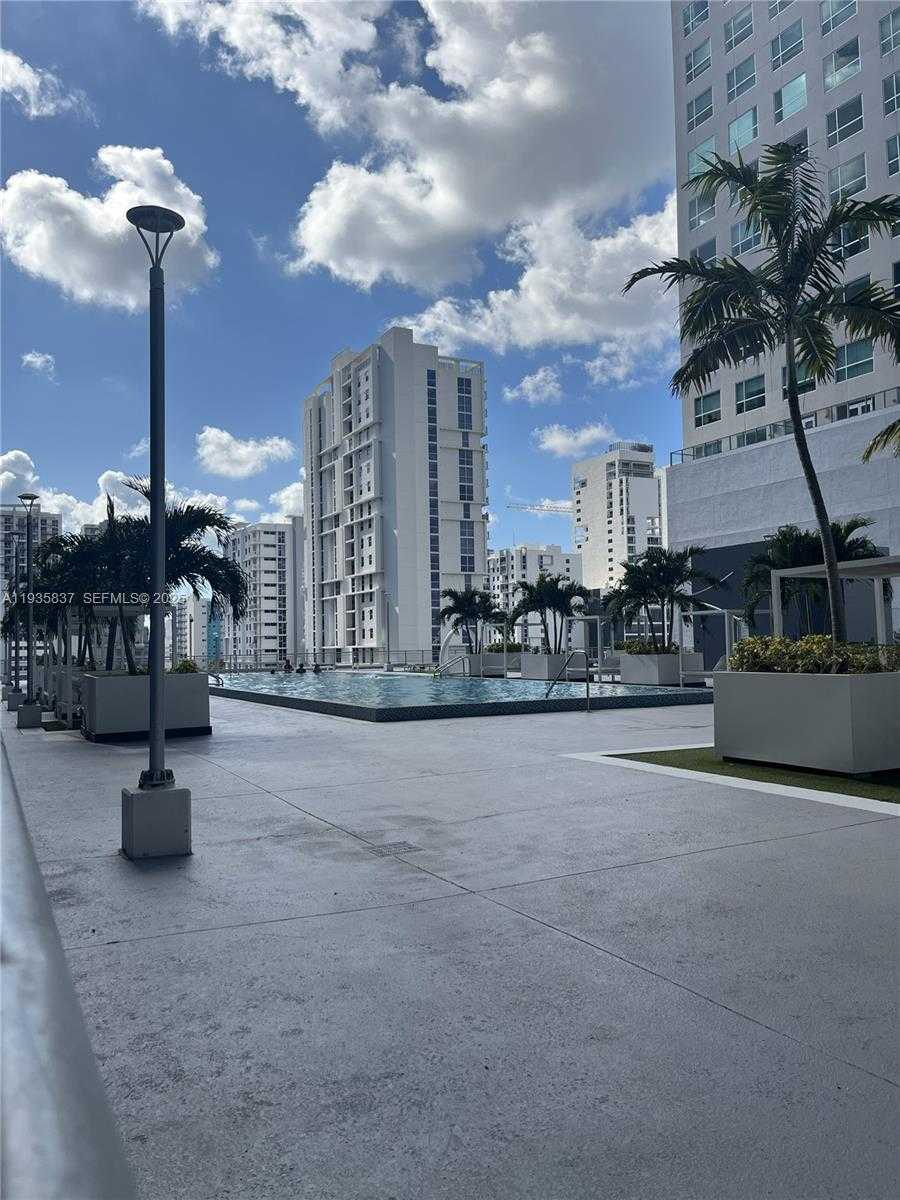 Small Image of 690 SOUTH WEST 1ST CT #1709, Miami Number 37