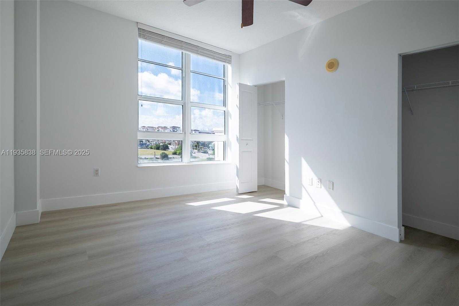 Small Image of 350 NORTH FEDERAL HWY #512, Boynton Beach Number 21