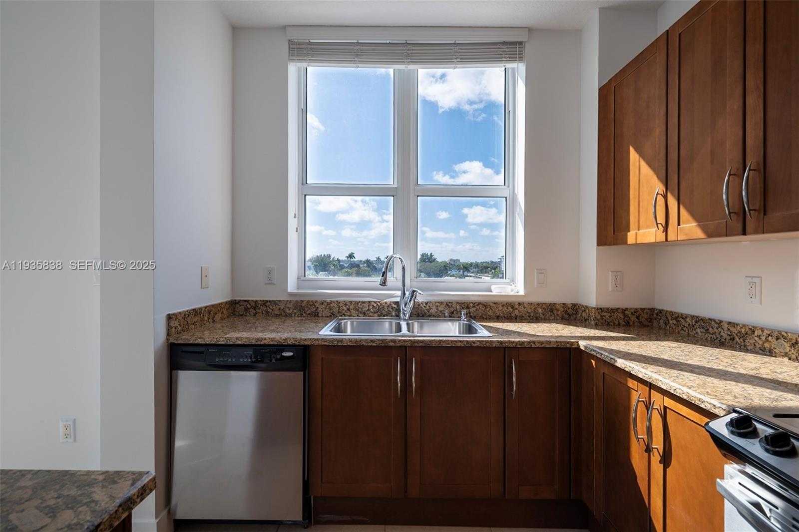 Small Image of 350 NORTH FEDERAL HWY #512, Boynton Beach Number 9