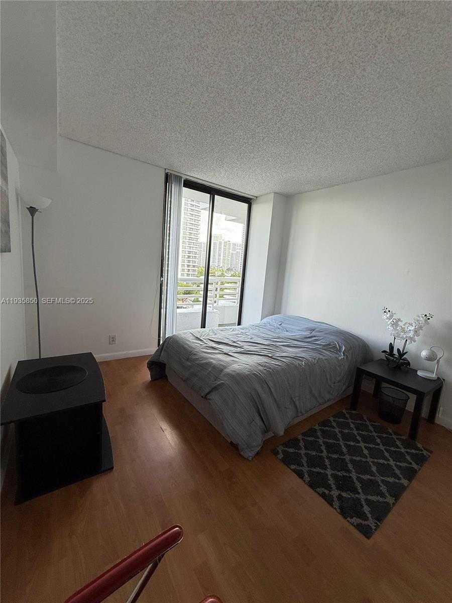 Small Image of 3300 NORTH EAST 192ND ST #808, Aventura Number 12