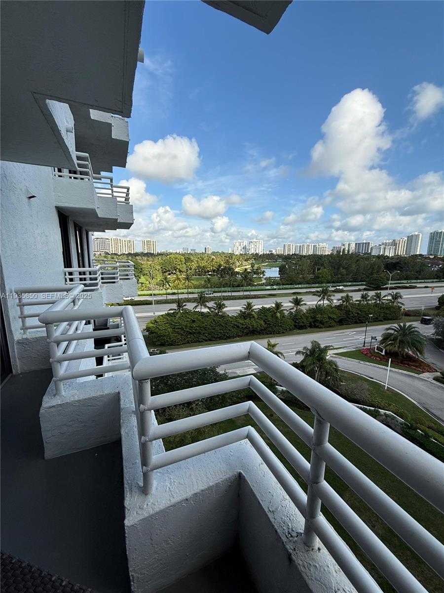 Small Image of 3300 NORTH EAST 192ND ST #808, Aventura Number 21