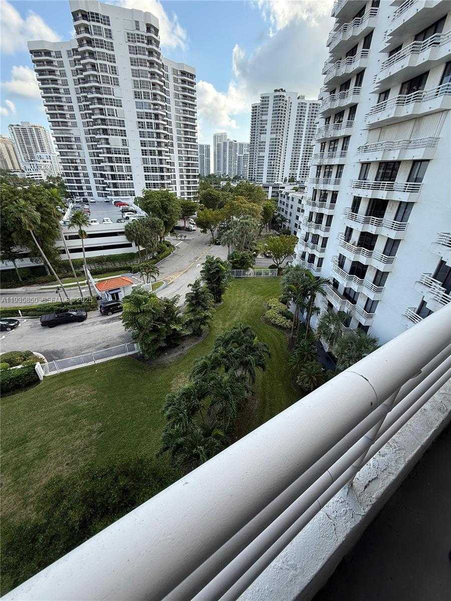 Small Image of 3300 NORTH EAST 192ND ST #808, Aventura Number 22