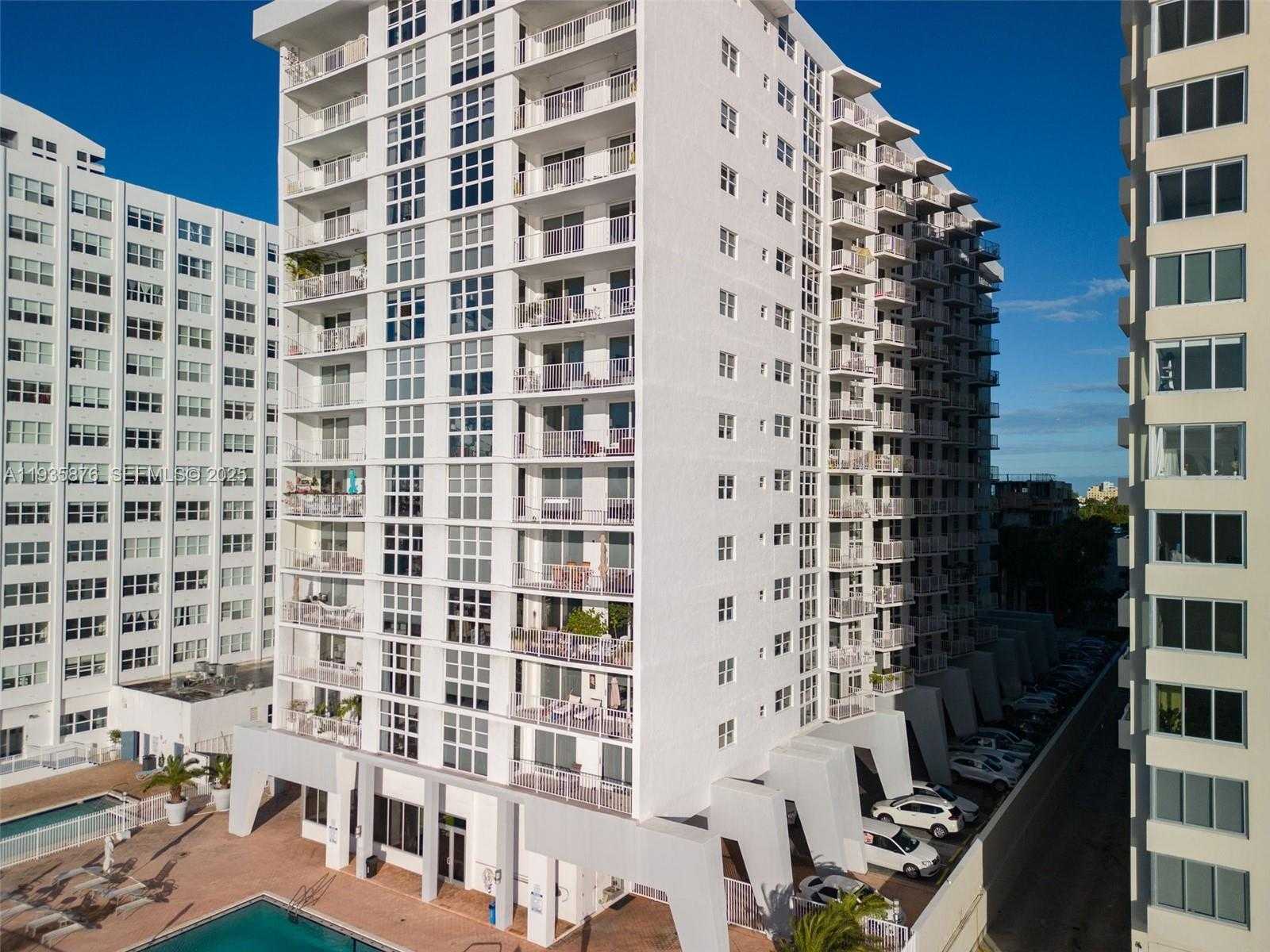 Small Image of 1228 WEST AVE #704, Miami Beach Number 24
