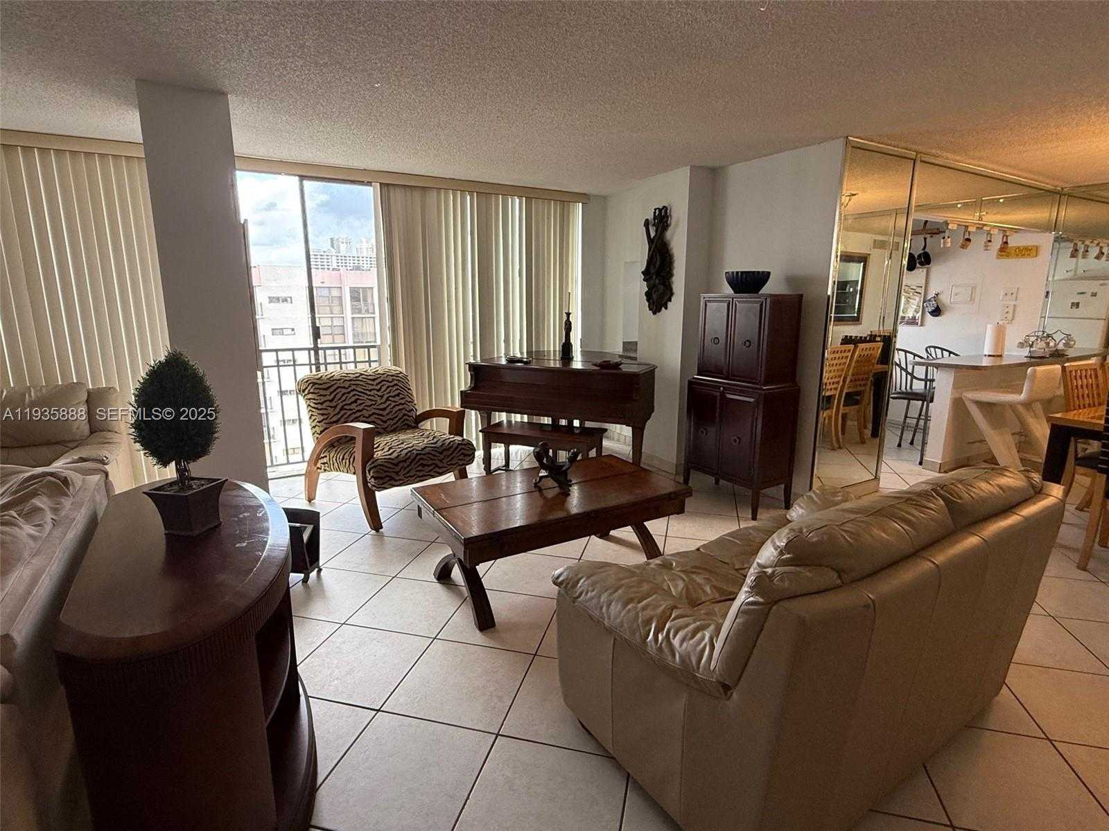 Small Image of 17011 NORTH BAY RD #1007, Sunny Isles Beach Number 20