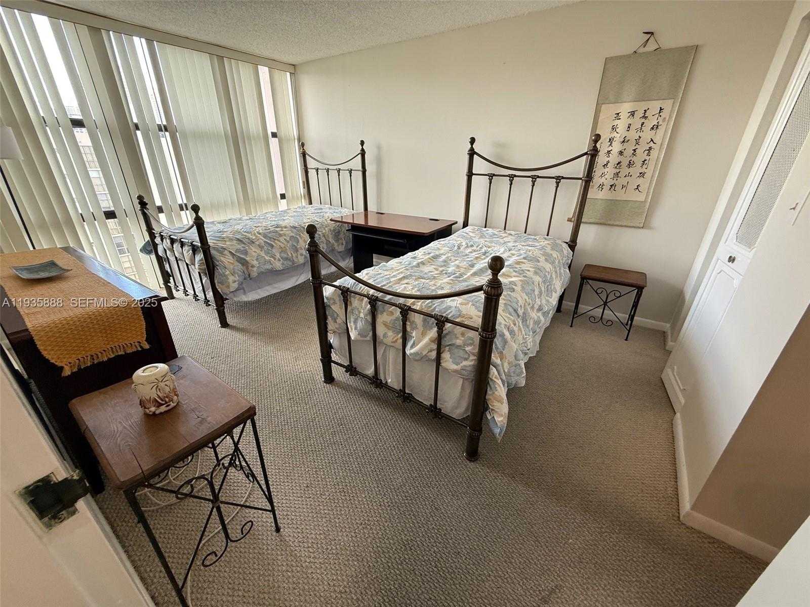 Small Image of 17011 NORTH BAY RD #1007, Sunny Isles Beach Number 35