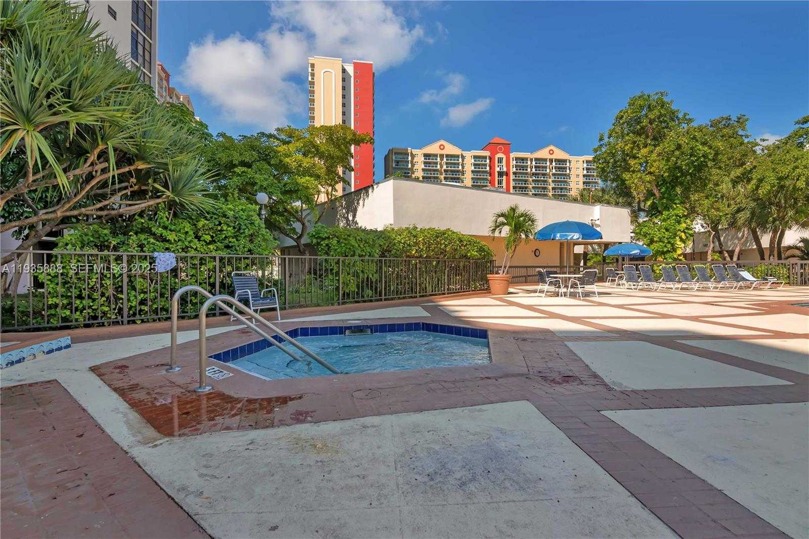 Small Image of 17011 NORTH BAY RD #1007, Sunny Isles Beach Number 46