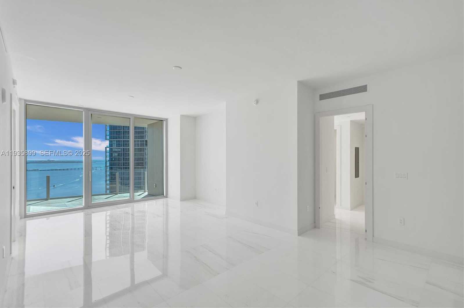 Small Image of 300 BISCAYNE BOULEVARD WAY #3605W, Miami Number 15