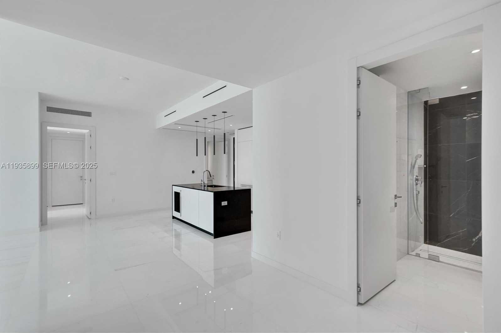 Small Image of 300 BISCAYNE BOULEVARD WAY #3605W, Miami Number 17