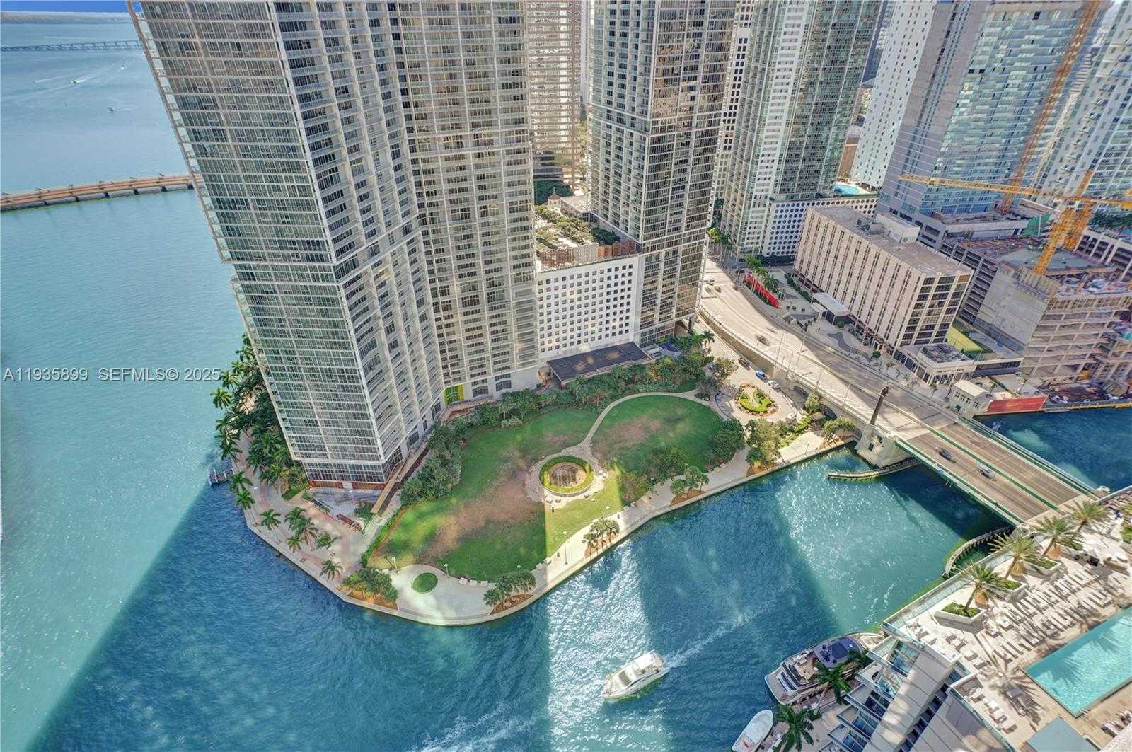 Small Image of 300 BISCAYNE BOULEVARD WAY #3605W, Miami Number 56