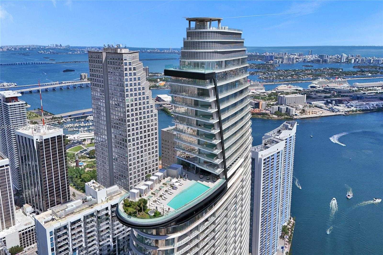 Small Image of 300 BISCAYNE BOULEVARD WAY #3605W, Miami Number 6