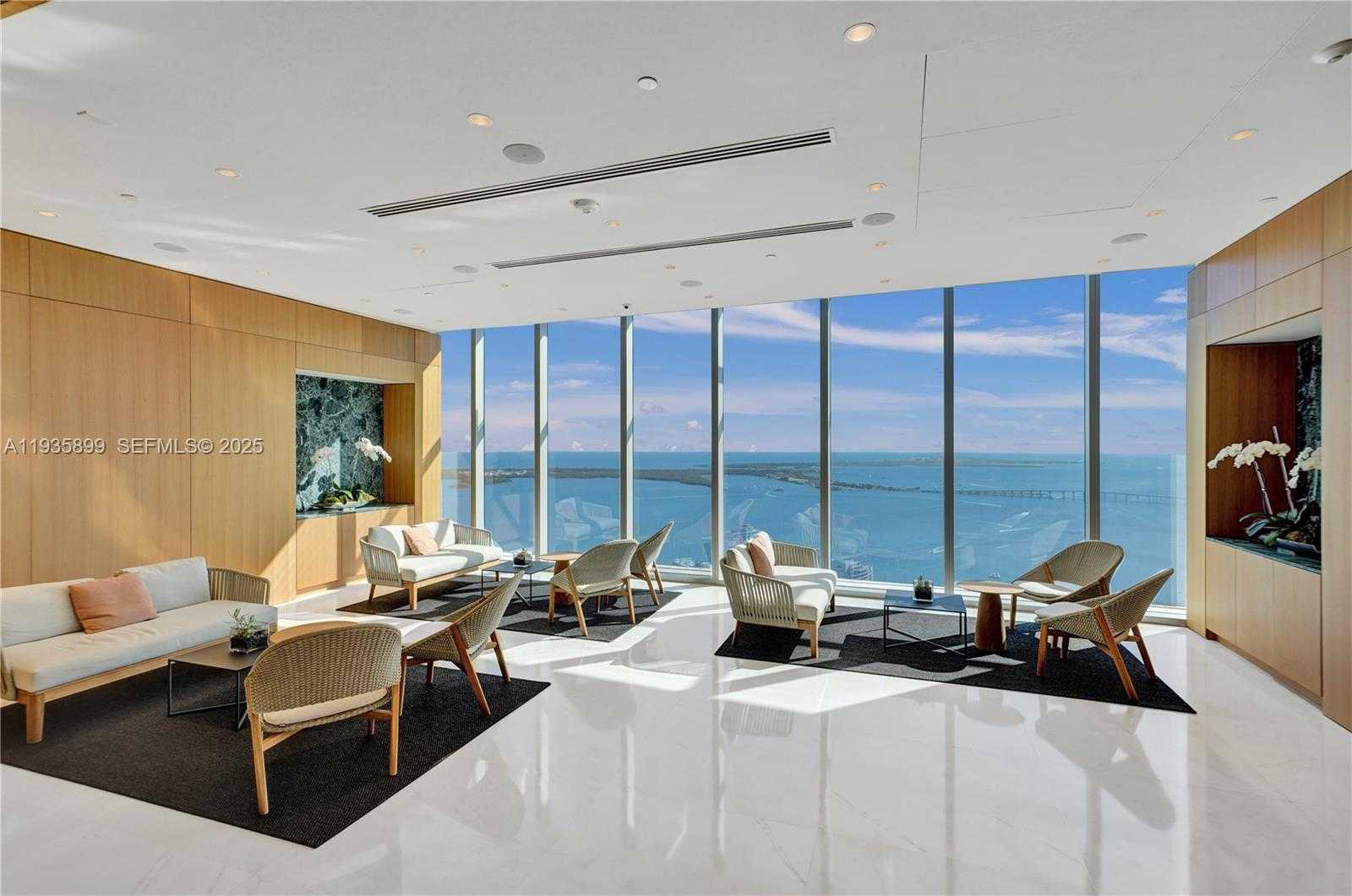 Small Image of 300 BISCAYNE BOULEVARD WAY #3605W, Miami Number 64