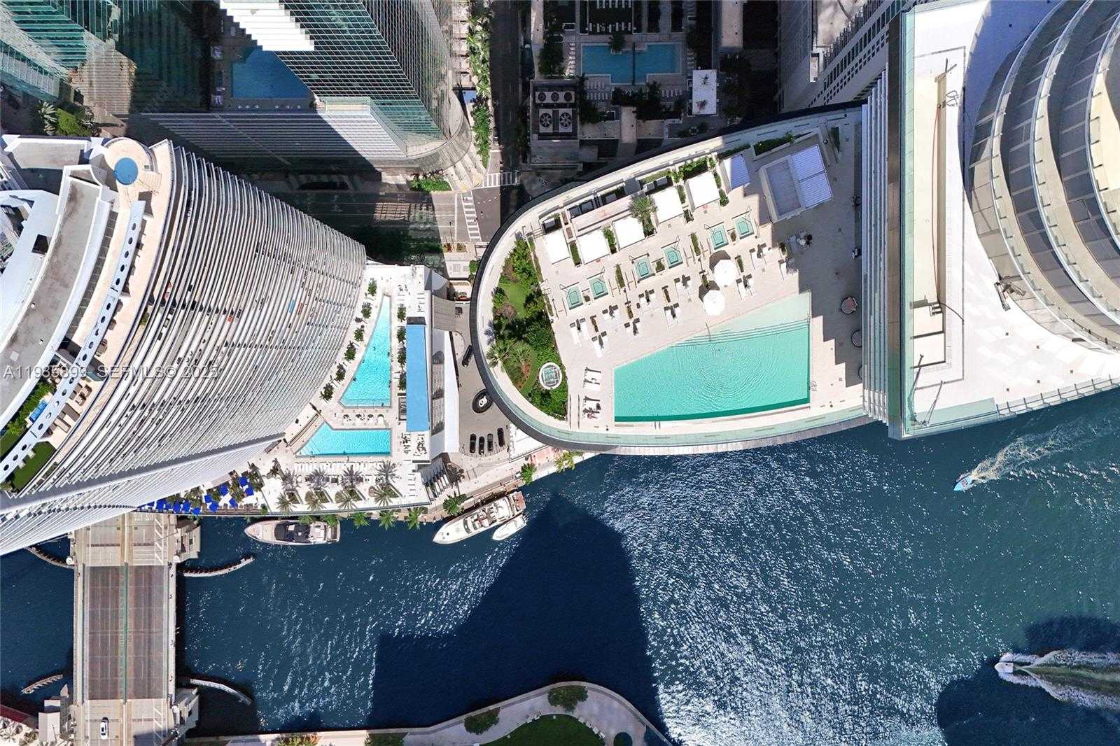 Small Image of 300 BISCAYNE BOULEVARD WAY #3605W, Miami Number 7