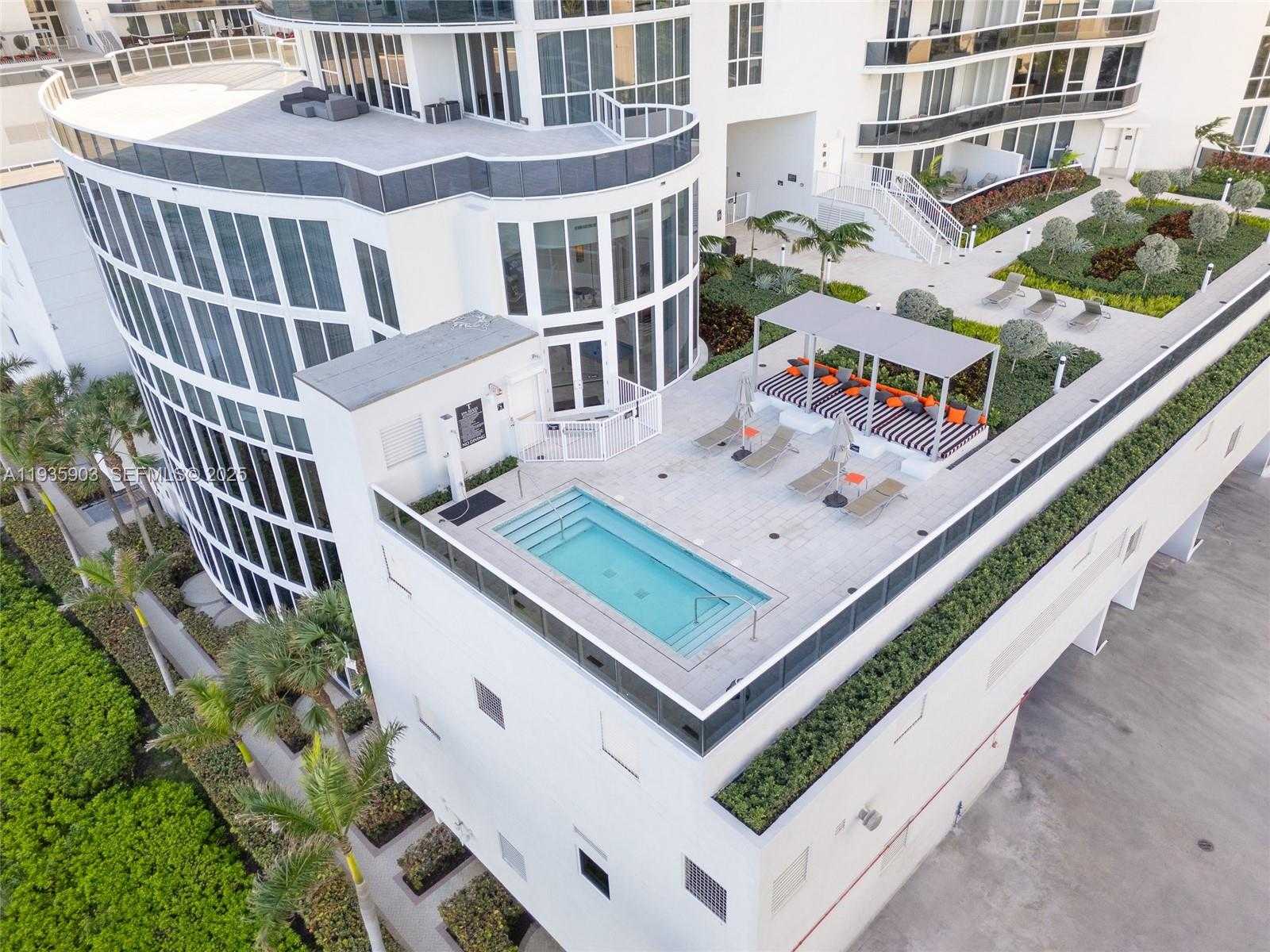 Small Image of 16001 COLLINS AVE #3906, Sunny Isles Beach Number 31