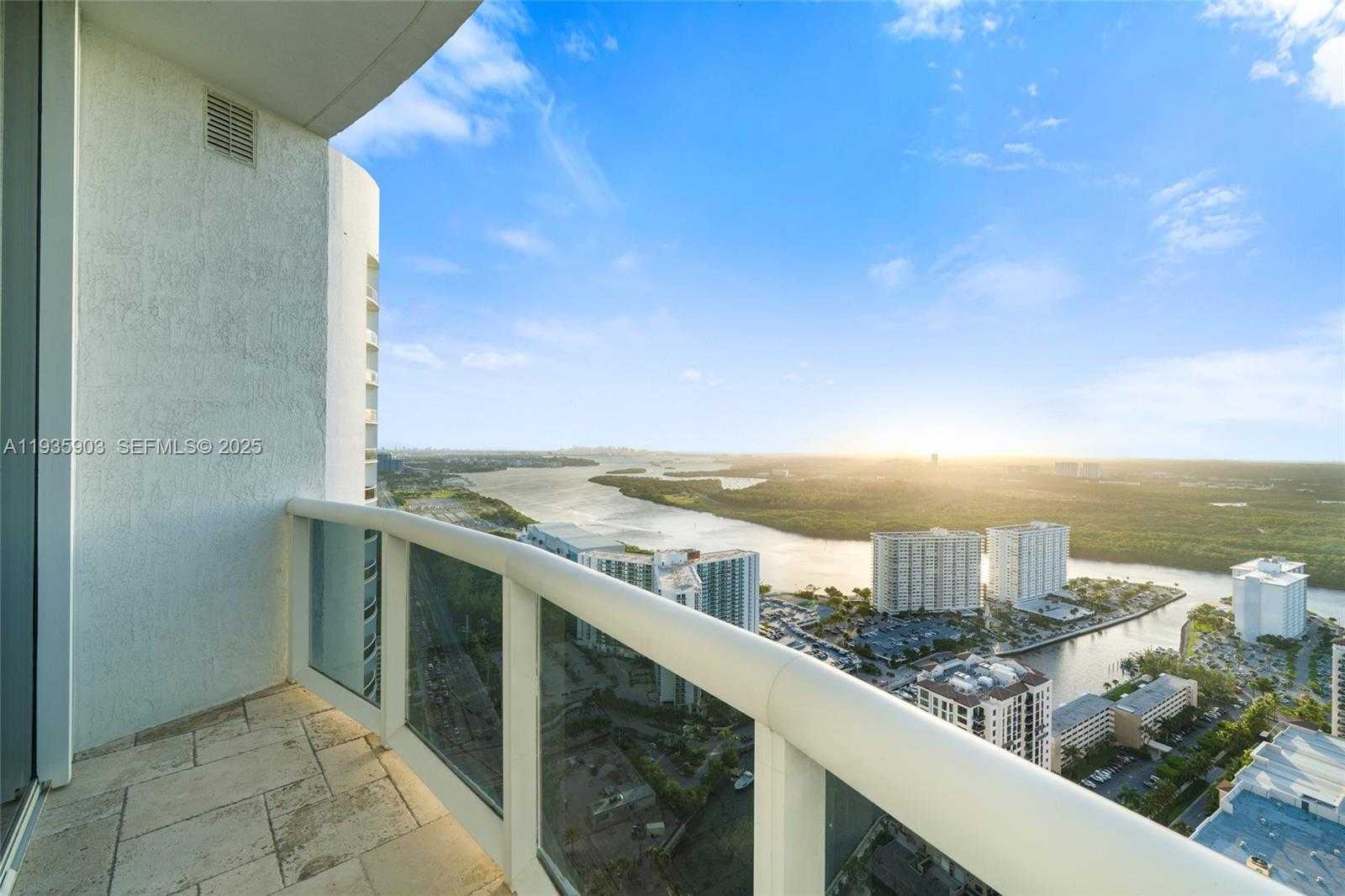Small Image of 16001 COLLINS AVE #3906, Sunny Isles Beach Number 7