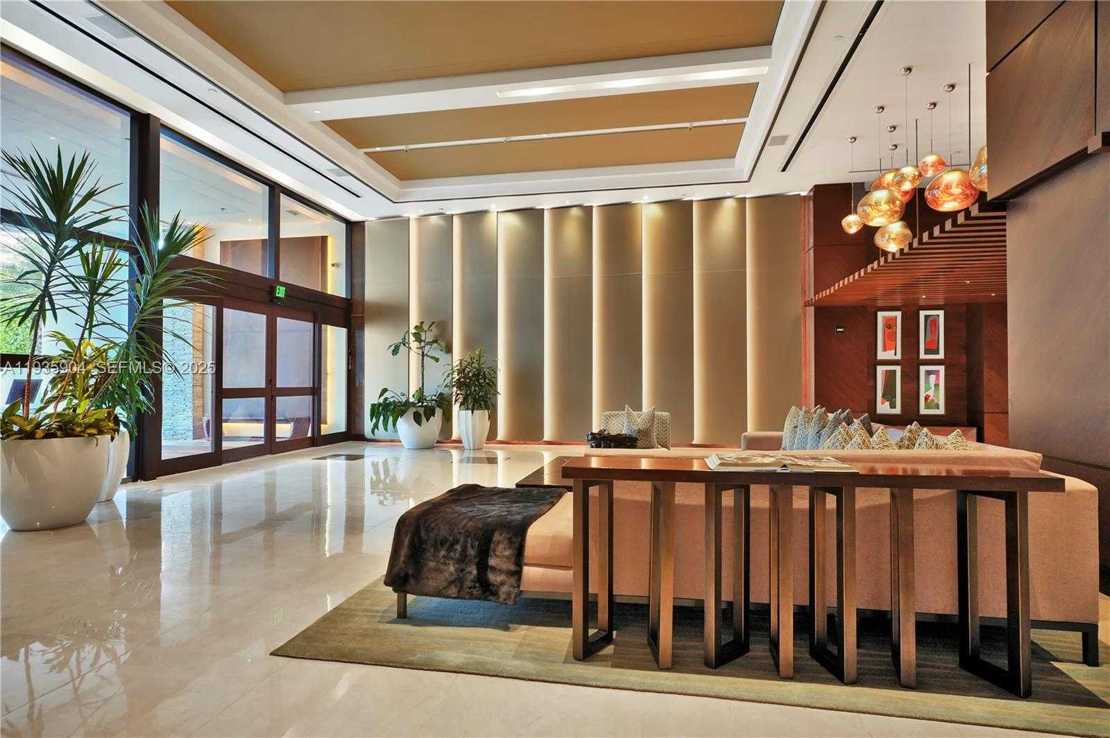 Small Image of 5875 COLLINS AVE #1003, Miami Beach Number 45