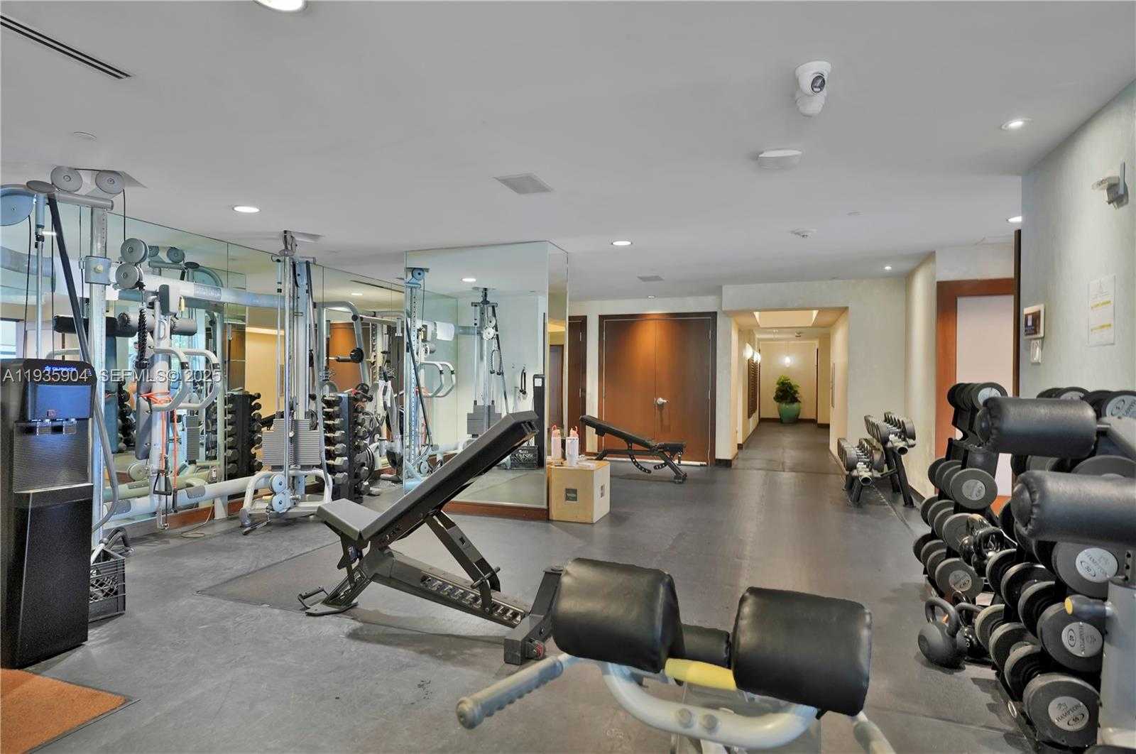 Small Image of 5875 COLLINS AVE #1003, Miami Beach Number 47