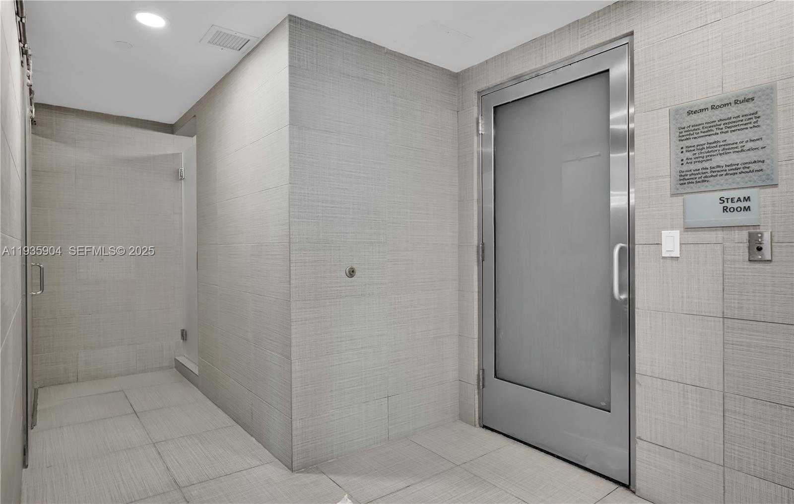 Small Image of 5875 COLLINS AVE #1003, Miami Beach Number 50