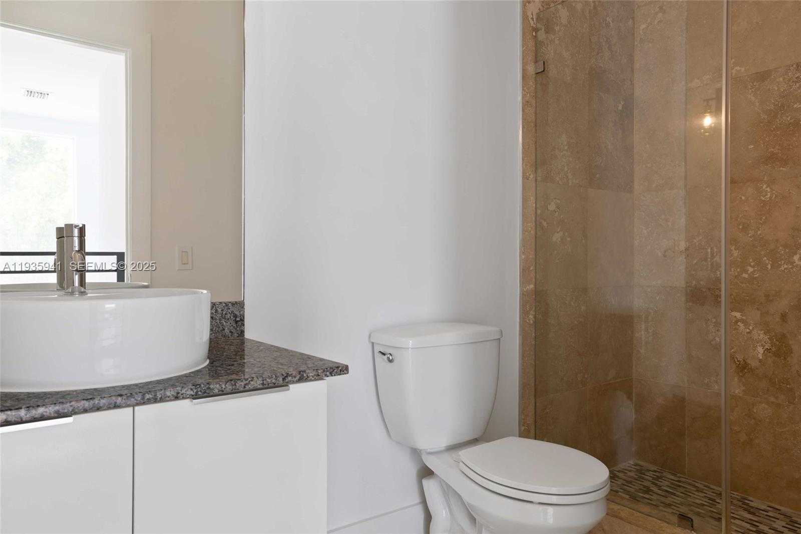 Small Image of 7004 NORTH EAST 5TH AVE, Miami Number 19