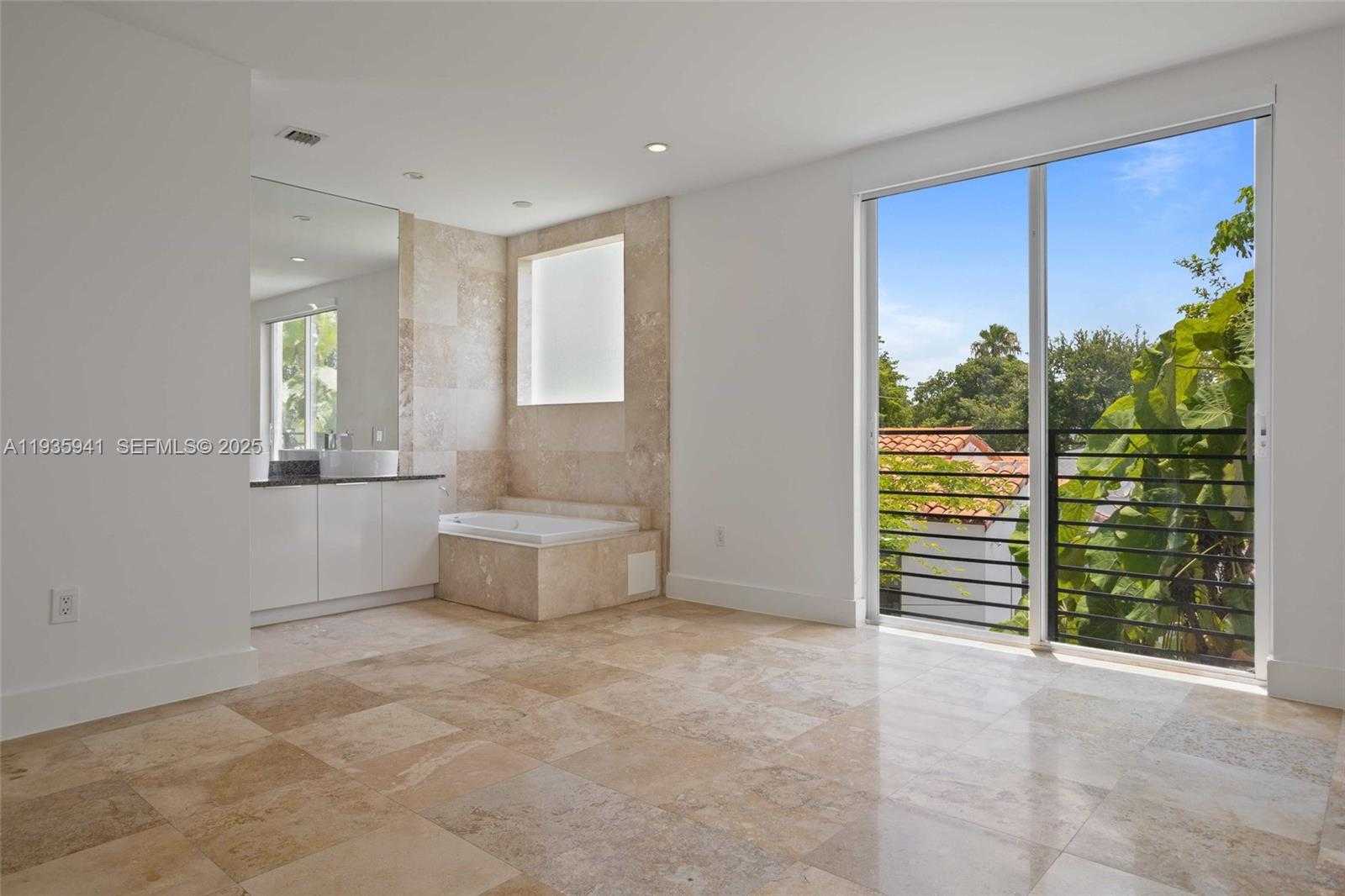 Small Image of 7004 NORTH EAST 5TH AVE, Miami Number 26