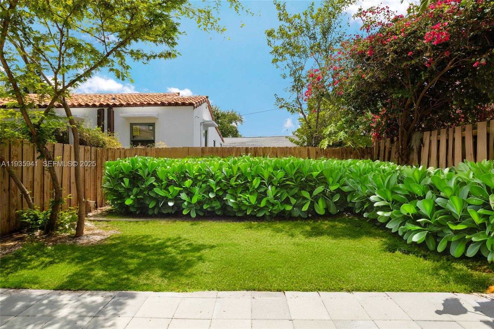 Small Image of 7004 NORTH EAST 5TH AVE, Miami Number 32