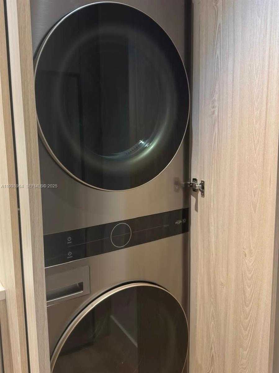 Small Image of 10275 COLLINS AVE #333, Bal Harbour Number 16