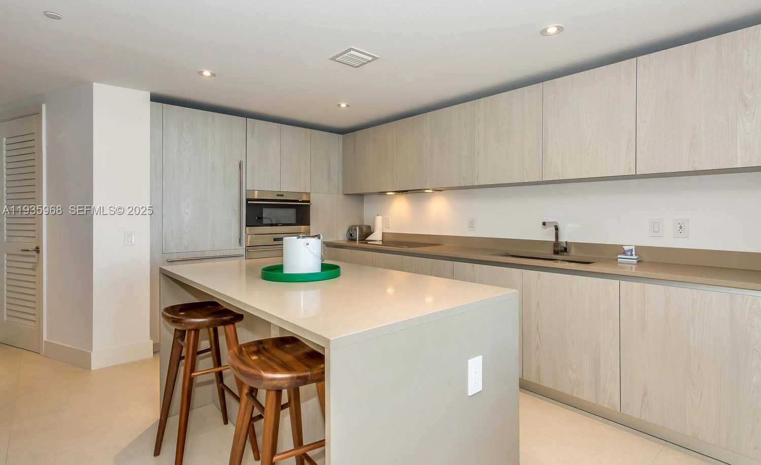 Small Image of 4111 SOUTH OCEAN DR #1912, Hollywood Number 8