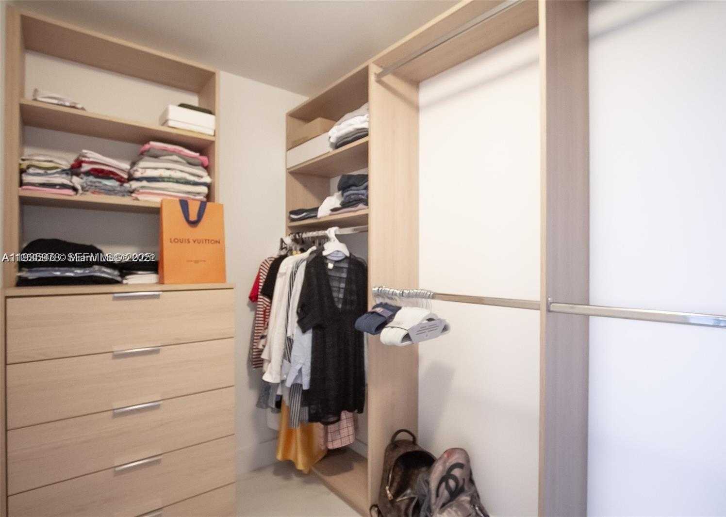 Small Image of 16385 BISCAYNE BLVD #719, North Miami Beach Number 15