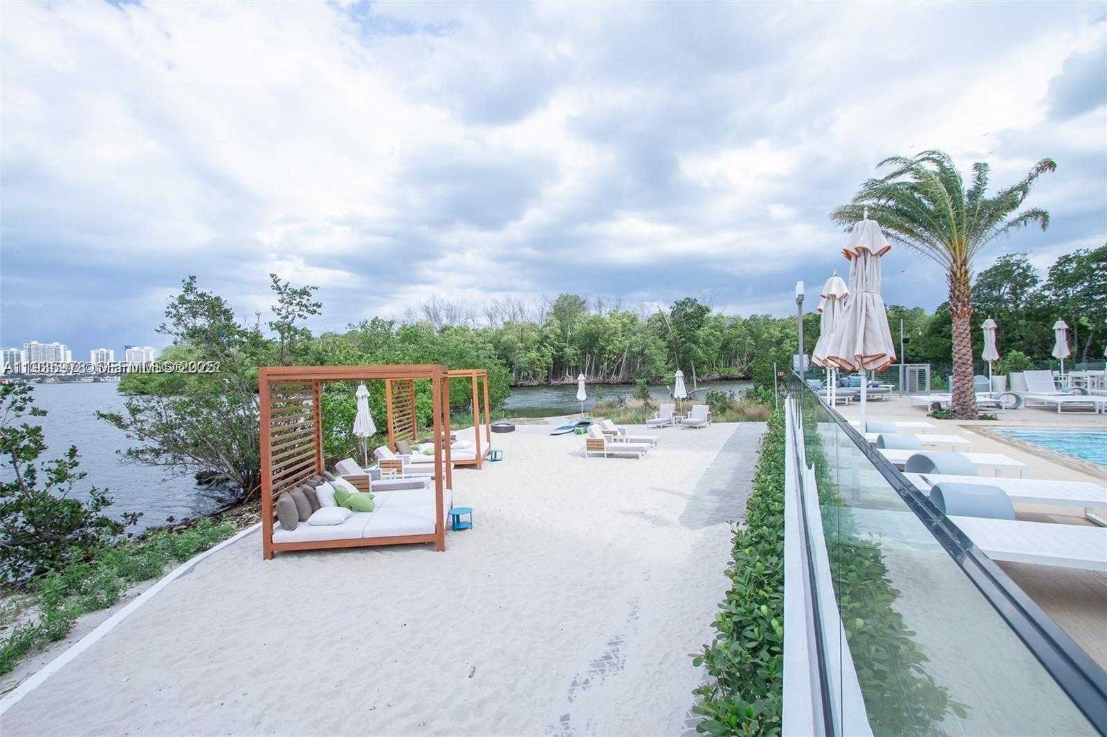 Small Image of 16385 BISCAYNE BLVD #719, North Miami Beach Number 33