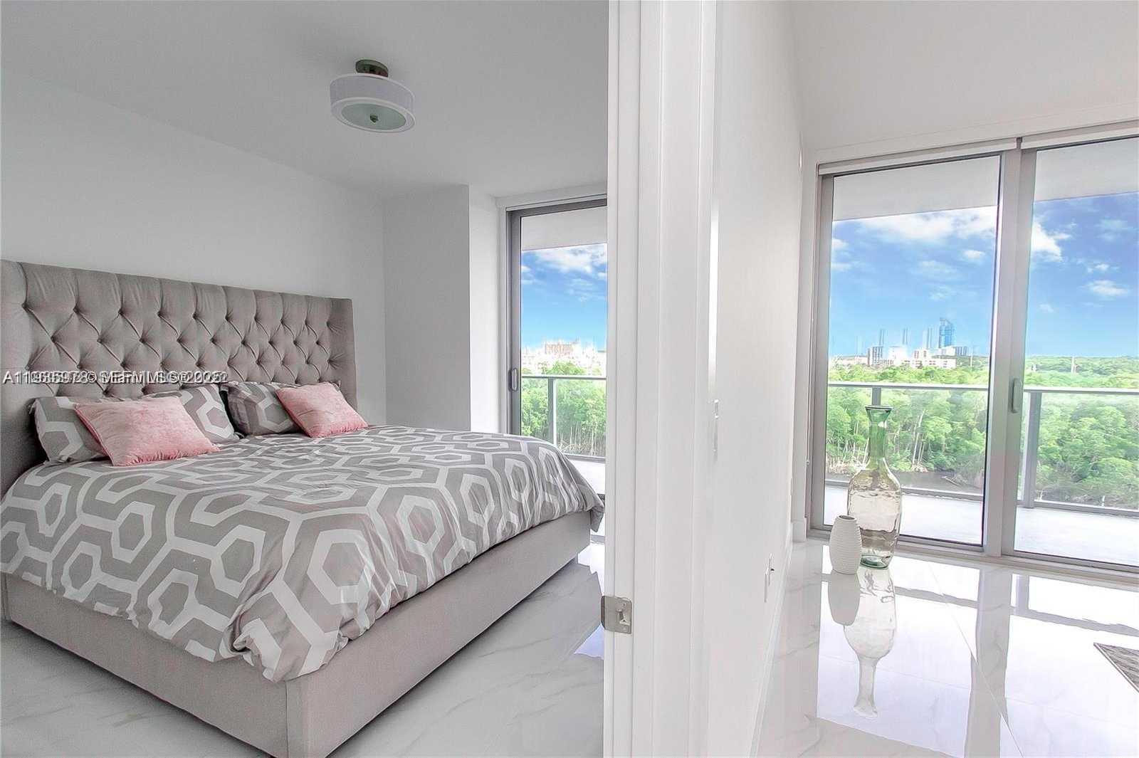 Small Image of 16385 BISCAYNE BLVD #719, North Miami Beach Number 8