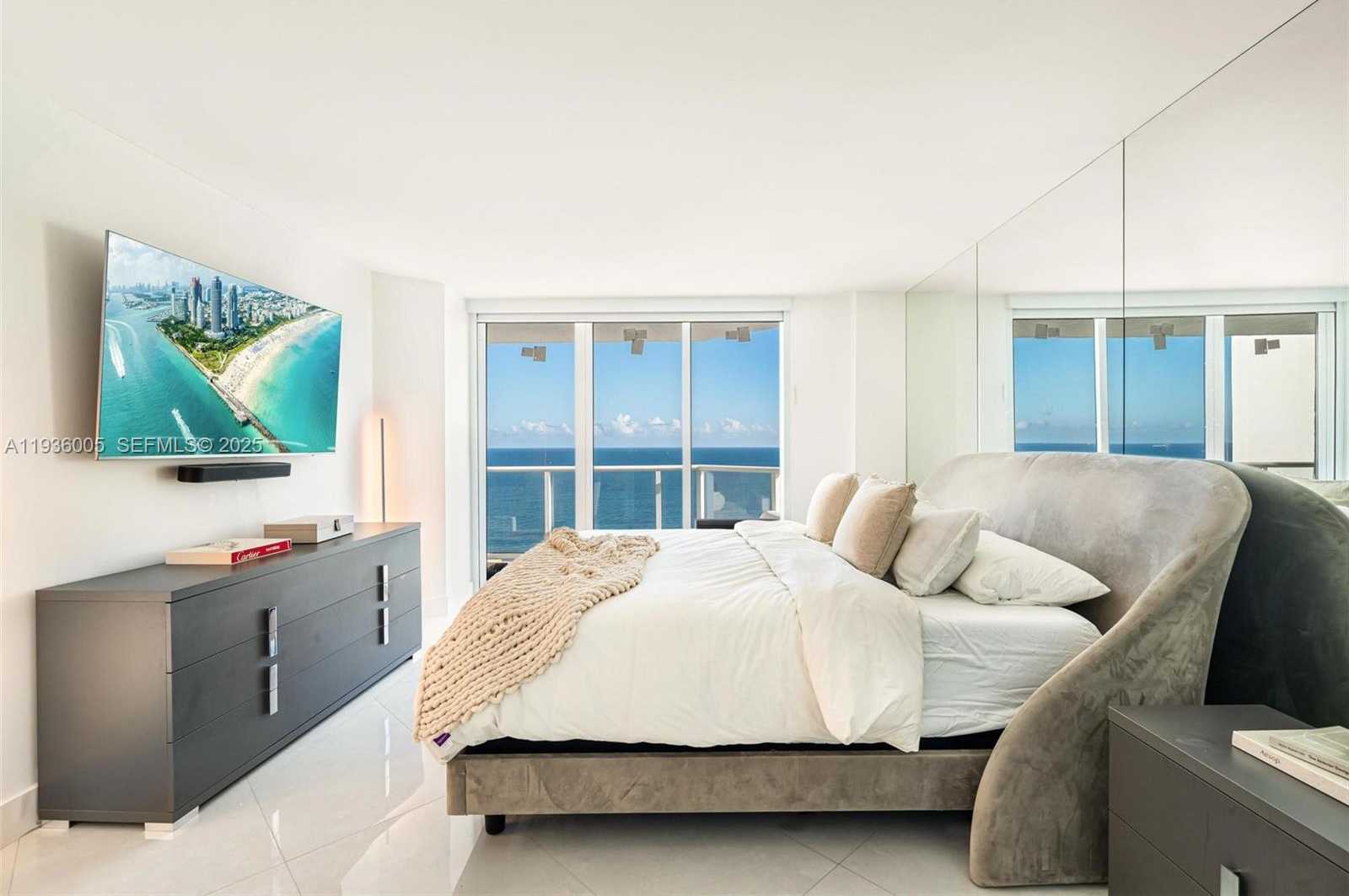 Small Image of 16485 COLLINS AVE #2438, Sunny Isles Beach Number 4