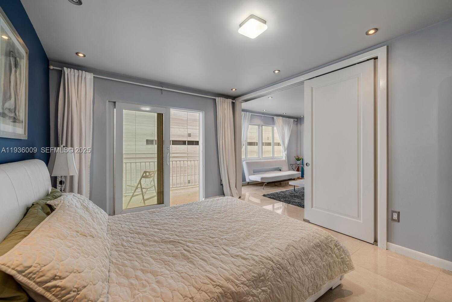 Small Image of 325 OCEAN DR #409, Miami Beach Number 11