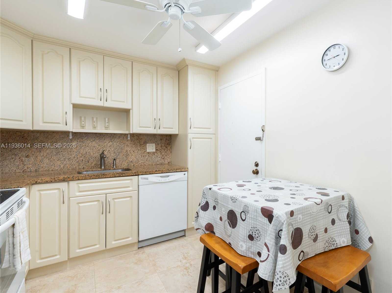 Small Image of 3725 SOUTH OCEAN DR #1606, Hollywood Number 7