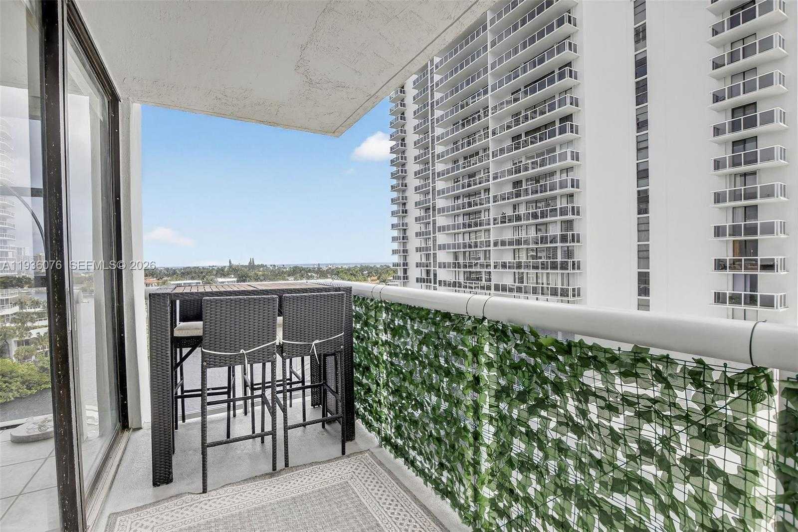 Small Image of 20505 EAST COUNTRY CLUB DR #833, Aventura Number 35