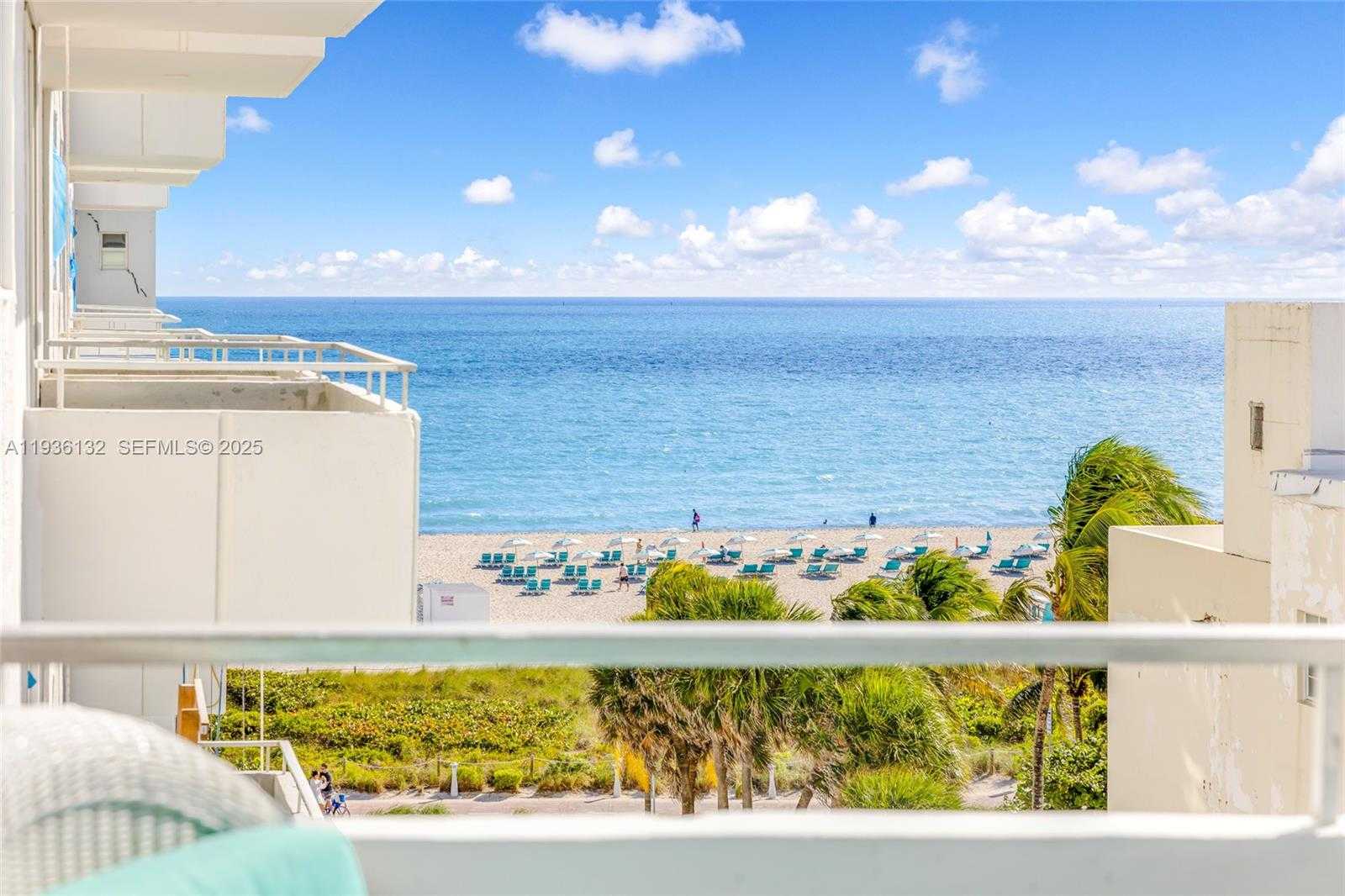 Small Image of 465 OCEAN DR #708, Miami Beach Number 3