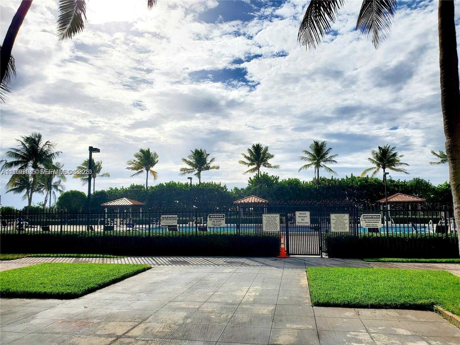 Small Image of 2625 COLLINS AVE #415, Miami Beach Number 25