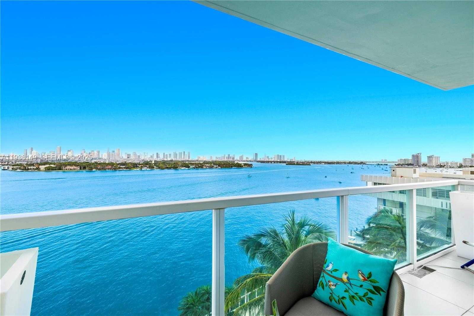 Small Image of 650 WEST AVE #1211, Miami Beach Number 2