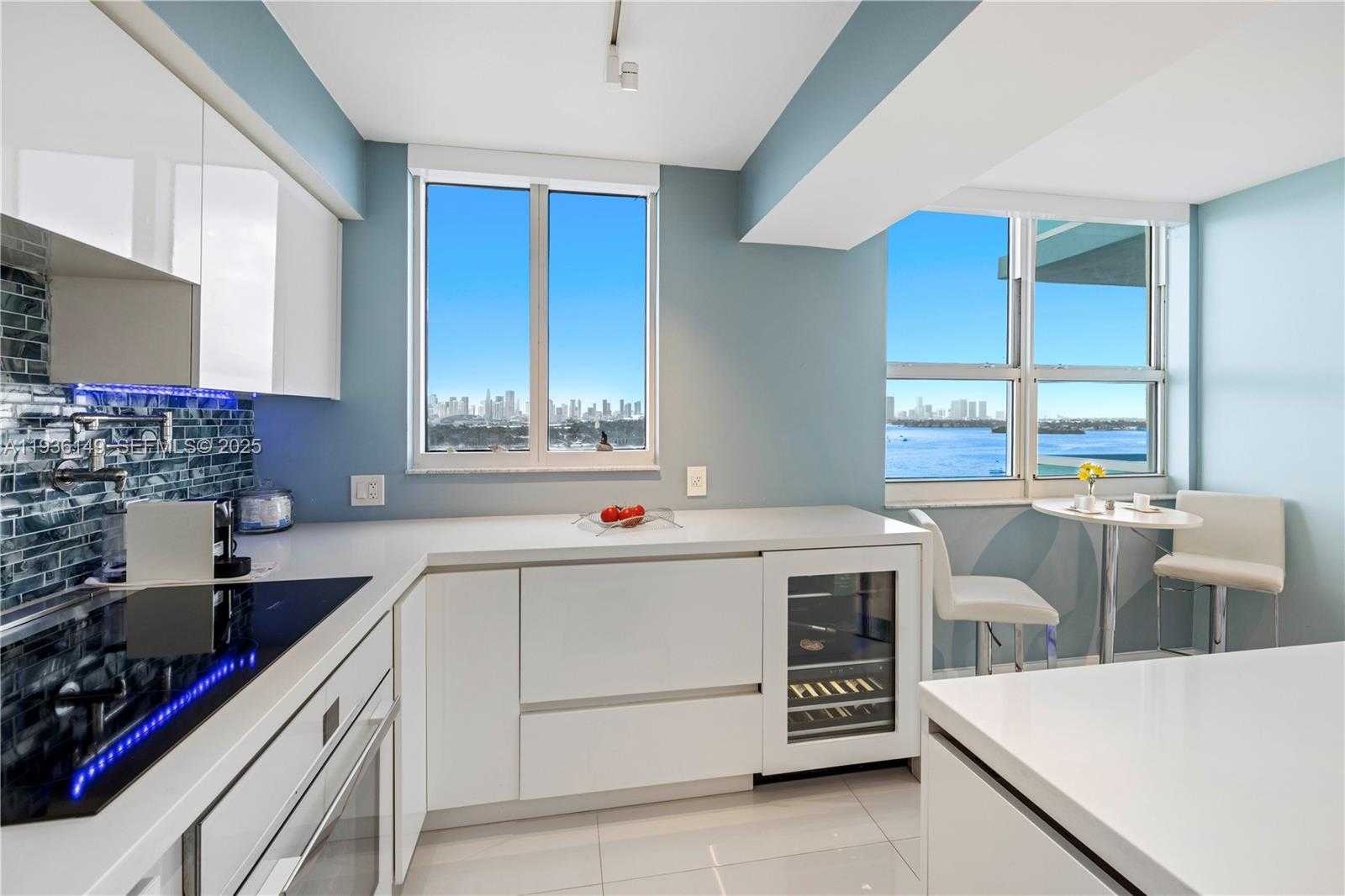Small Image of 650 WEST AVE #1211, Miami Beach Number 7