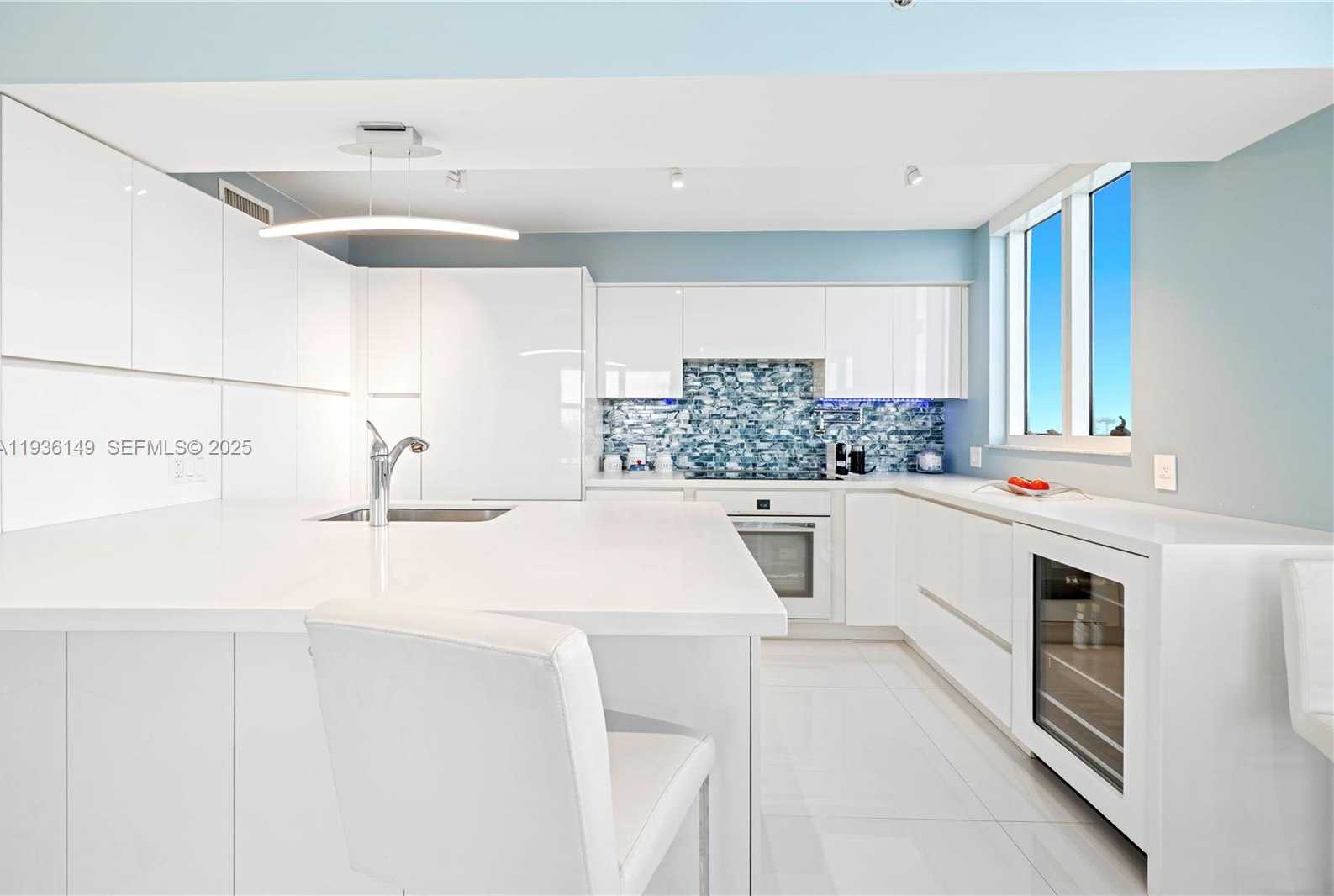 Small Image of 650 WEST AVE #1211, Miami Beach Number 8